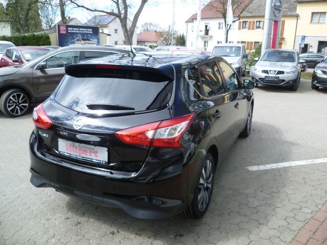 Gebraucht Nissan Pulsar N-Connecta 116 PS (85 kW) 2016 Schwarz metallic Limousine