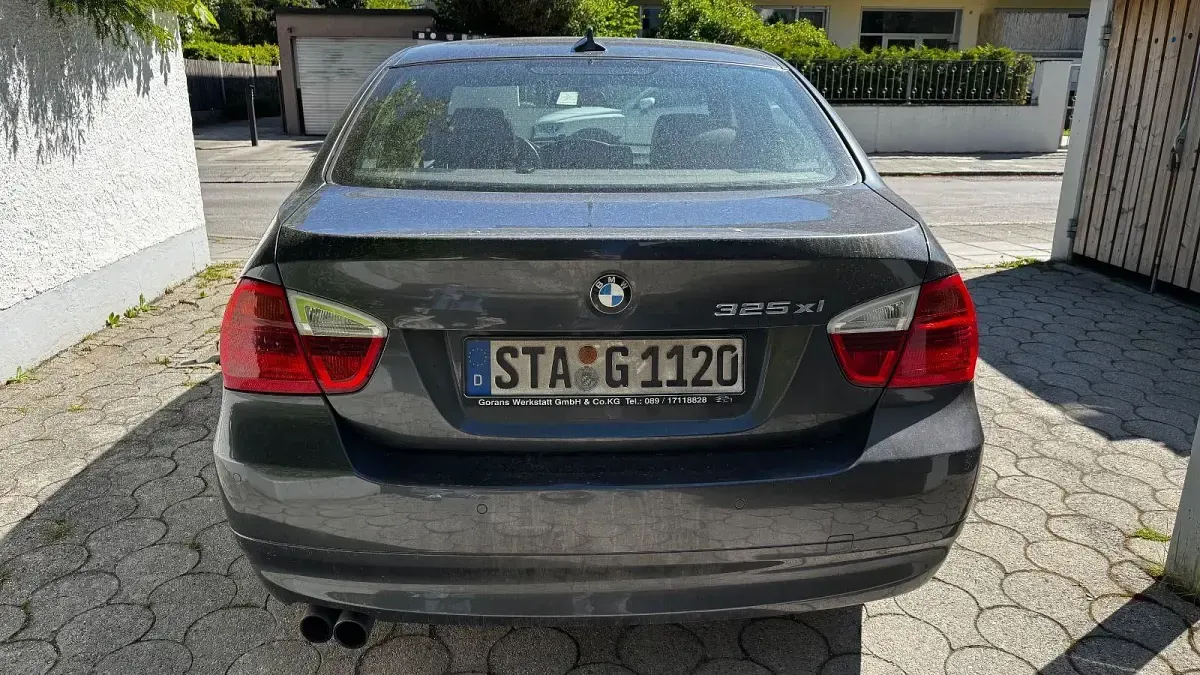 Używany BMW 325 218 KM (160 kW) 2006 Szary Sedan/Limuzyna