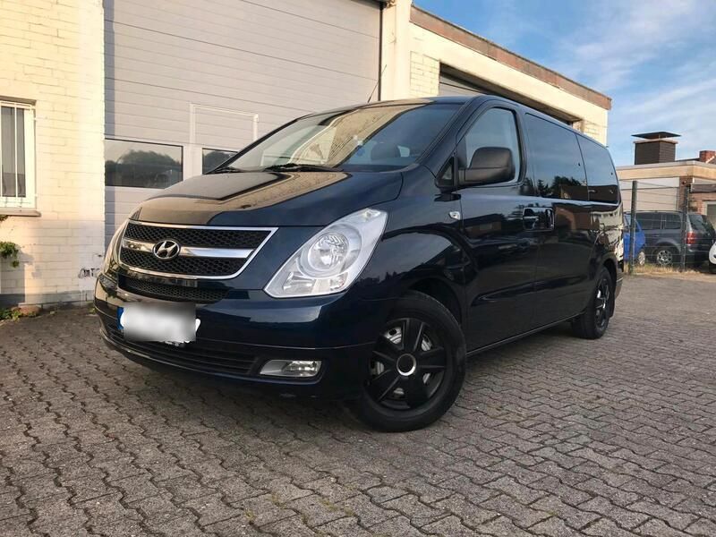 Blau Gebraucht 2008 Hyundai H-1 Van / Kleinbus | 9.000 € (Etwas zu teuer) - Bild 1/4