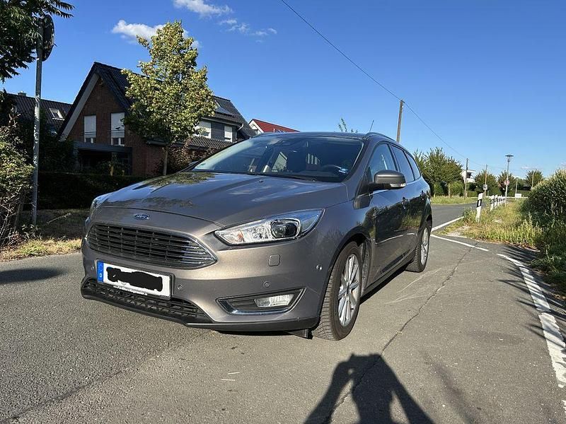Usata Ford Focus 125 CV (91 kW) 2015 Marrone Berlina