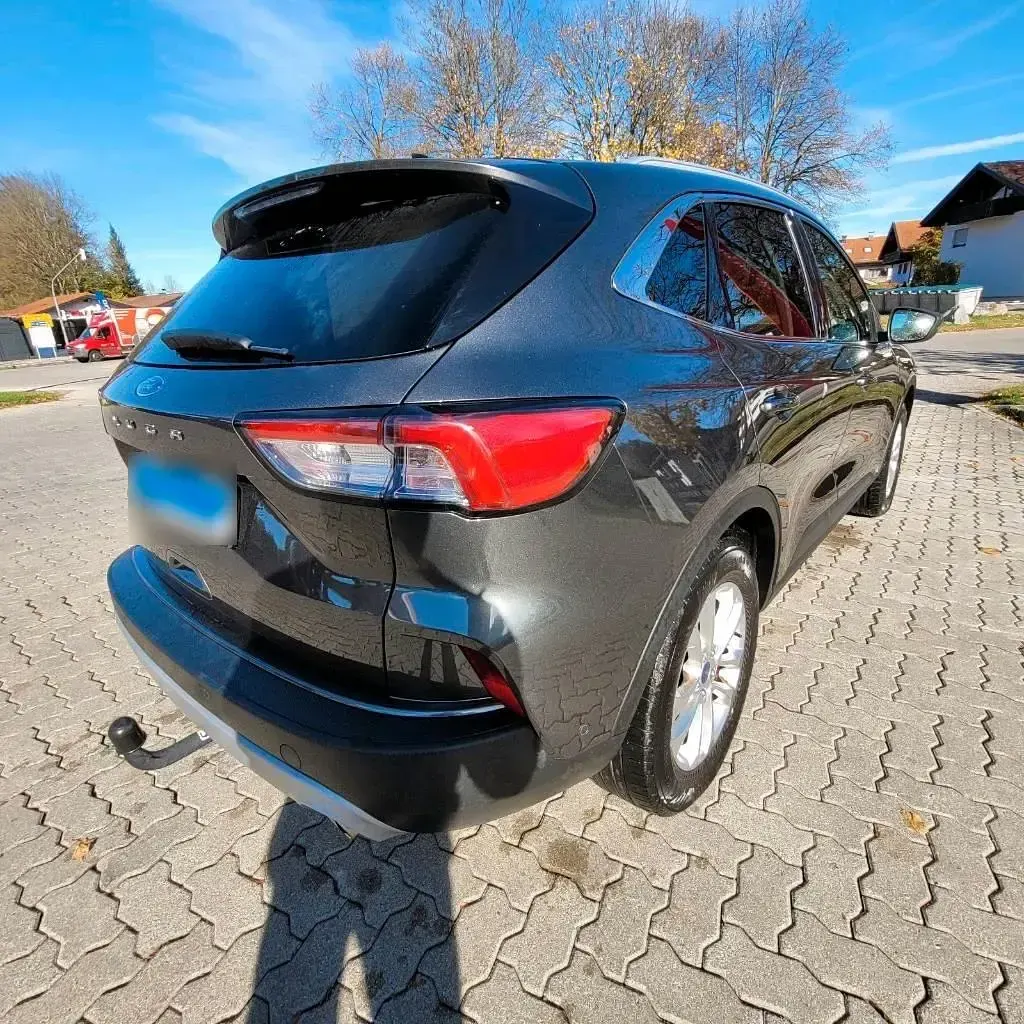 Gebraucht Ford Kuga Titanium 190 PS (139 kW) 2020 Grau SUV