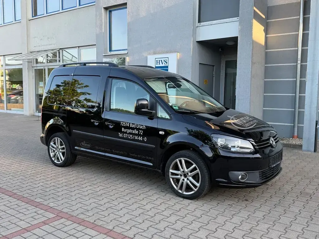 Usata VW Caddy Comfortline 140 CV (102 kW) 2012 Nero Monovolume