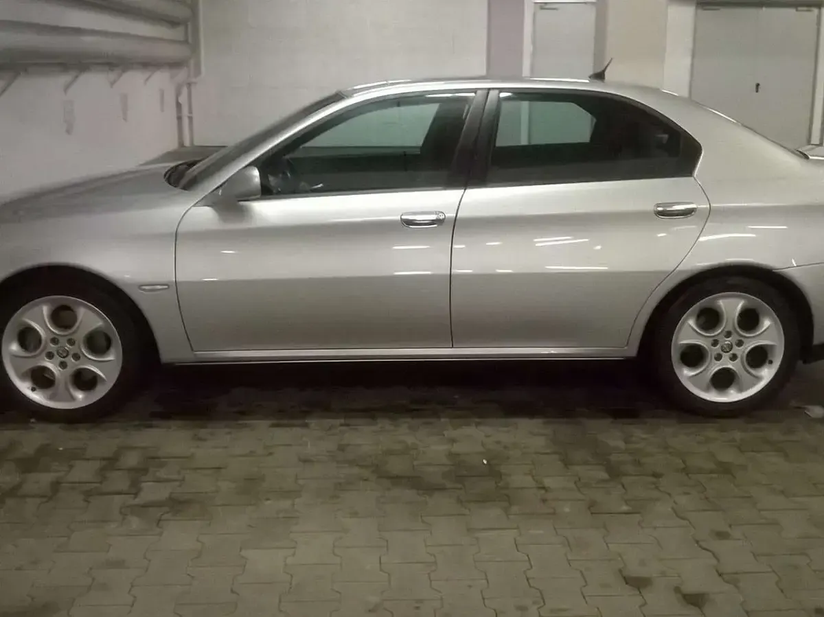 Gebraucht Alfa Romeo 166 Distinctive 226 PS (166 kW) 1999 Silber Limousine
