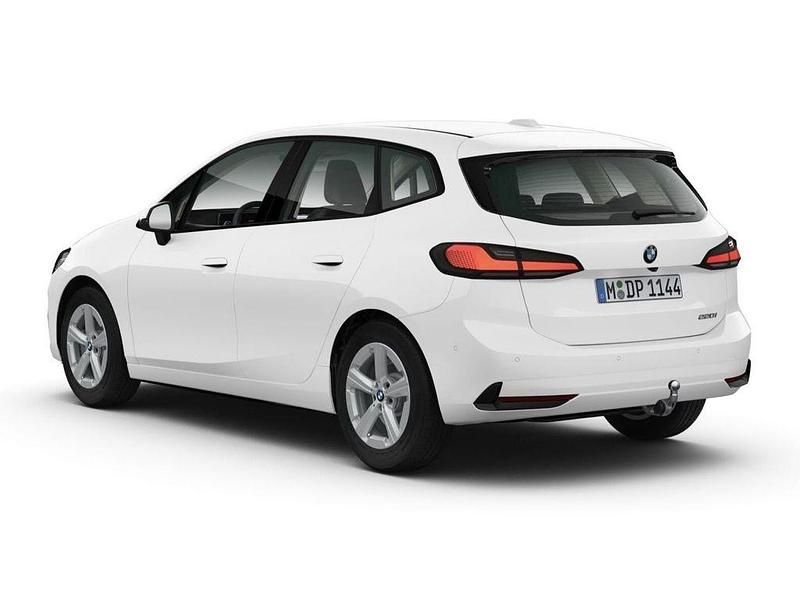 Gebraucht BMW 220 Active Tourer 170 PS (125 kW) 2025 Alpinweiss uni Van / Kleinbus