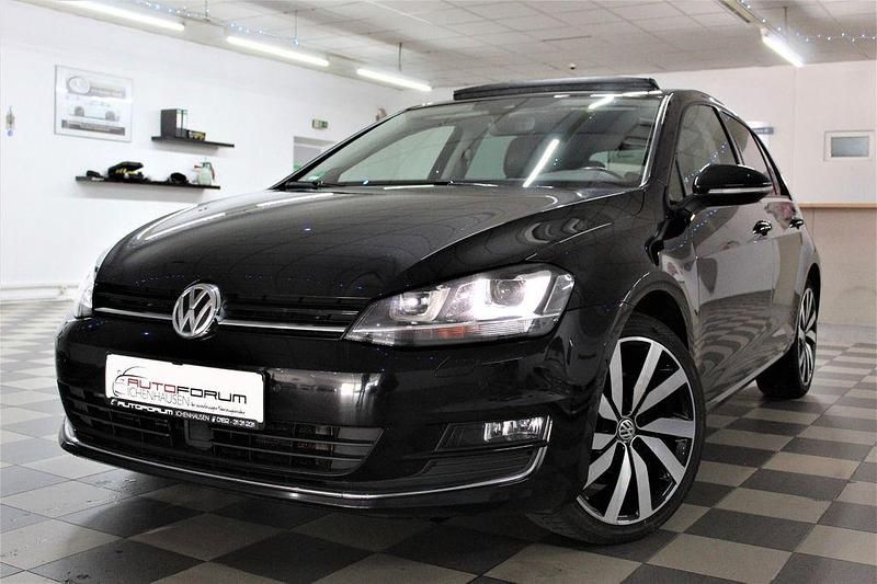 Schwarz Gebraucht 2017 VW Golf VII Highline Limousine | 11.700 € (Superpreis) - Bild 1/4