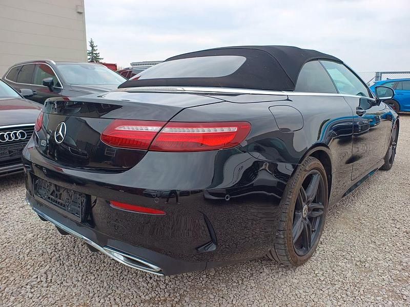 Gebraucht Mercedes E220 AMG 194 PS (142 kW) 2019 Schwarz Cabrio