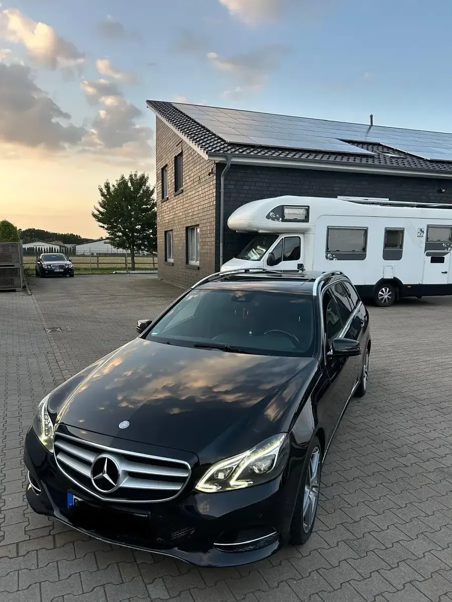 Second-hand Mercedes E220 AMG 170 CP (125 kW) 2013 Negru Break