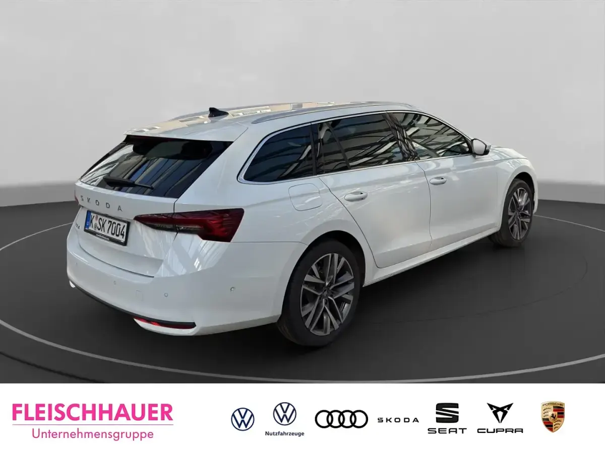 Gebraucht Skoda Octavia SportLine 265 PS (194 kW) 2025 Grau Kombi