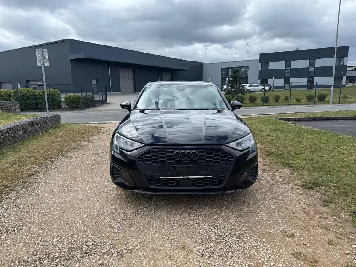 Gebraucht Audi A3 Comfort 150 PS (110 kW) 2020 Schwarz Limousine