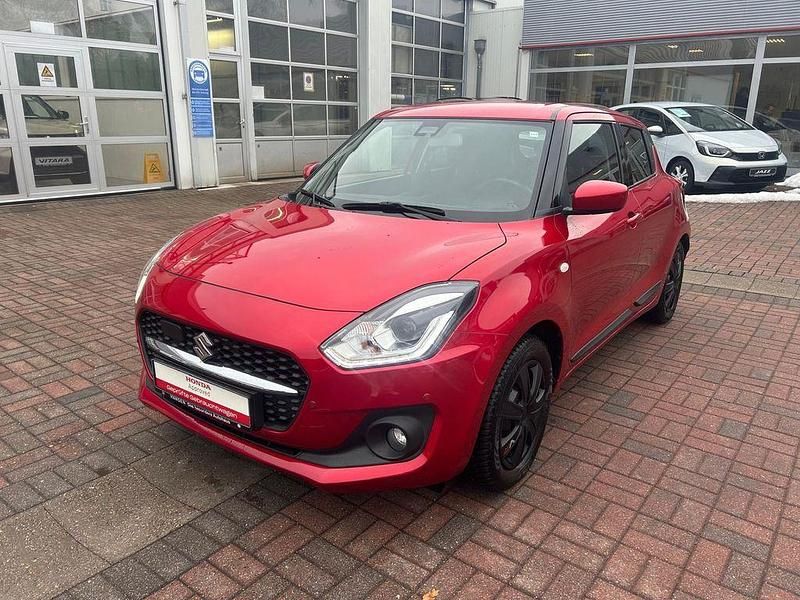 Gebraucht Suzuki Swift Comfort 83 PS (61 kW) 2021 Rot Kleinwagen