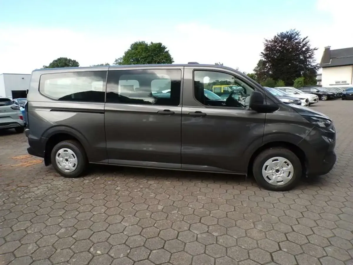 Neu Ford Transit Custom Trend 136 PS (100 kW) 2026 Magnetic grau Van