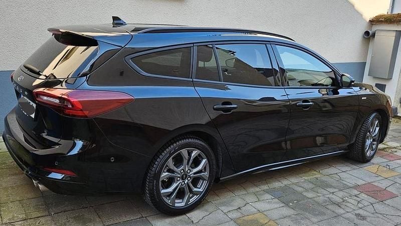 Gebraucht Ford Focus ST-Line 155 PS (114 kW) 2024 Schwarz Limousine