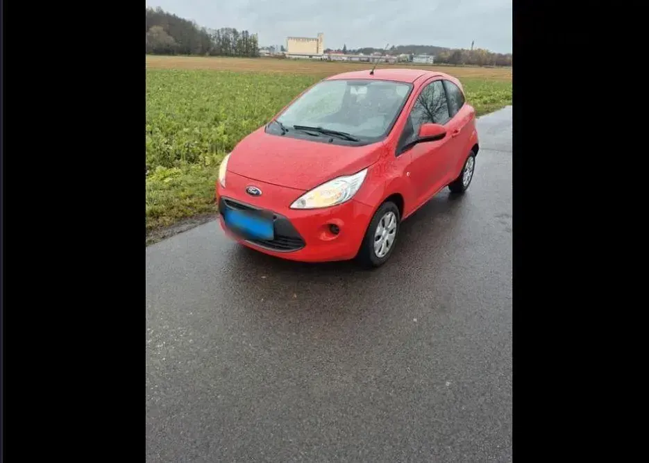 Gebraucht Ford Ka Ambiente 69 PS (50 kW) 2014 Rot Kleinwagen