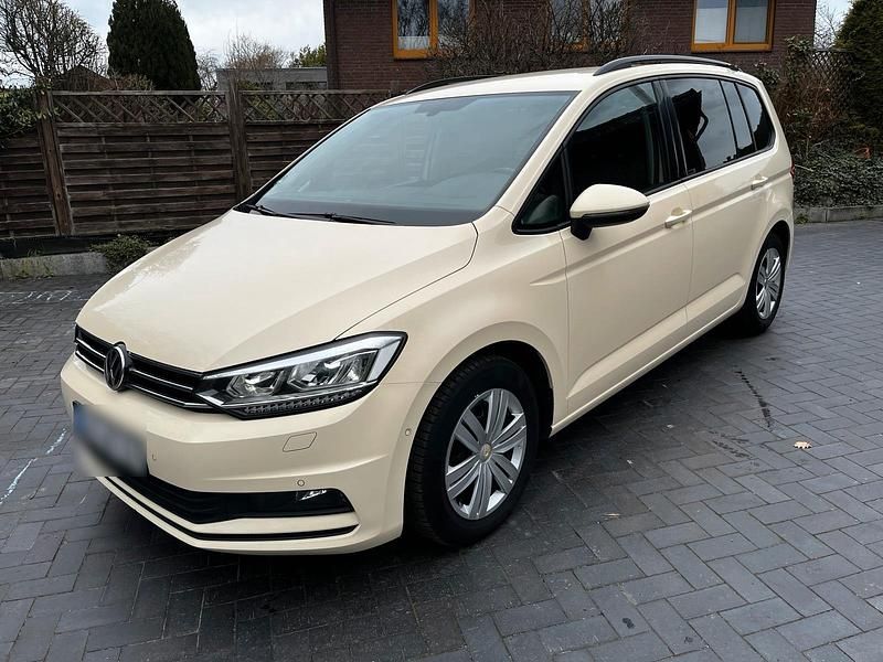 Gebraucht VW Touran 116 PS (85 kW) 2019 Beige Van / Kleinbus