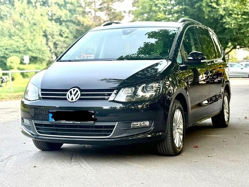 Schwarz Gebraucht 2015 VW Sharan Highline Van / Kleinbus | 14.600 € (Superpreis) - Bild 1/4