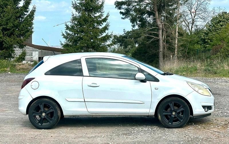 Gebraucht Opel Corsa 60 PS (44 kW) 2007 Weiß Kleinwagen