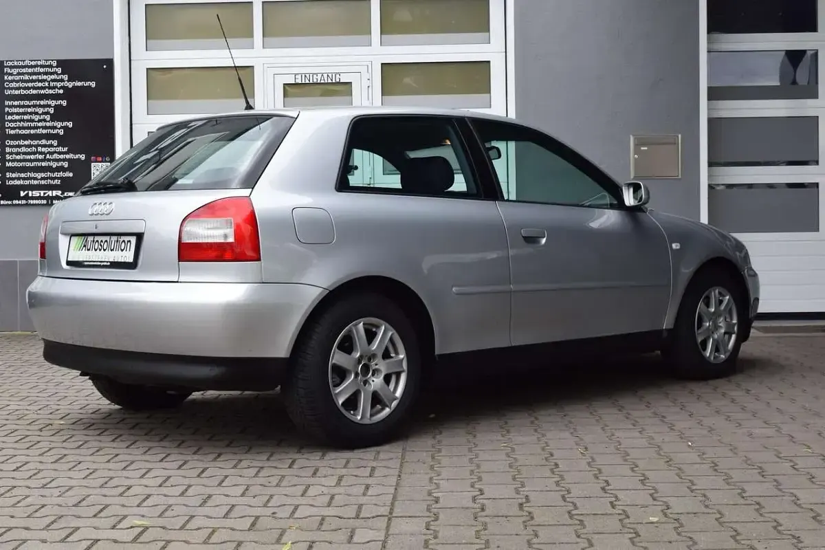 Gebraucht Audi A3 Attraction 150 PS (110 kW) 2002 Silber Kleinwagen