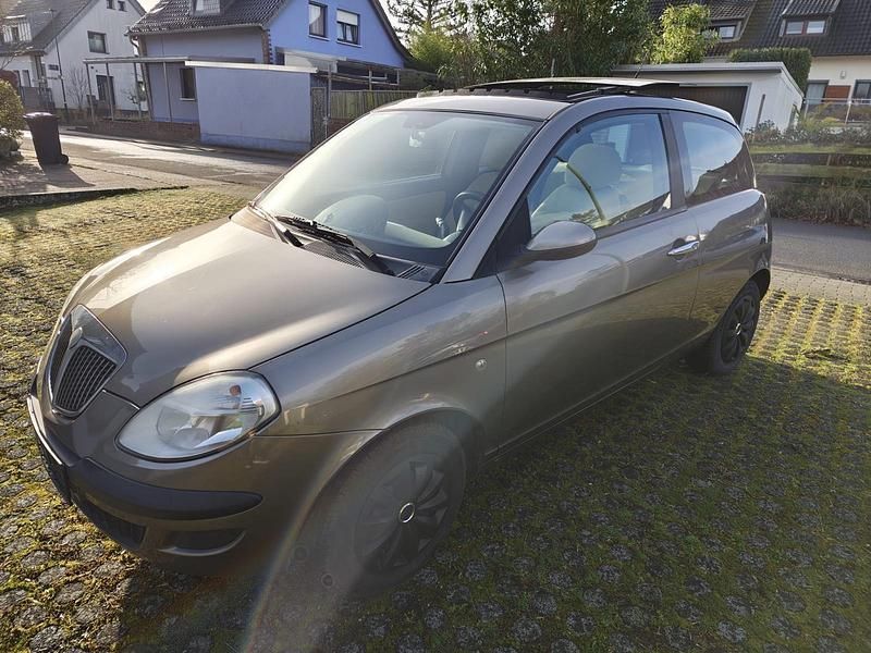 Gebraucht Lancia Ypsilon 66 PS (48 kW) 2006 Braun Kleinwagen
