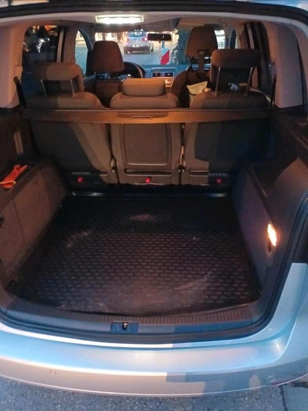 Gebraucht VW Touran 105 PS (77 kW) 2012 Grau Van / Kleinbus