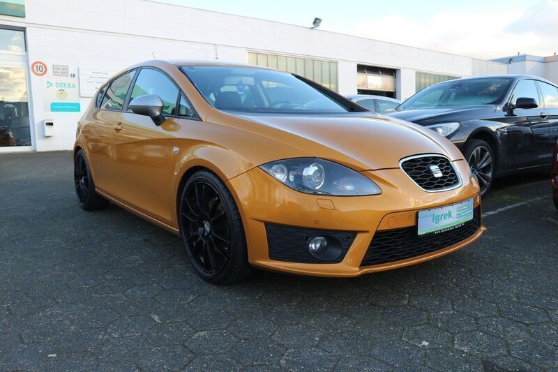 Second-hand Seat Leon FR 211 CP (155 kW) 2012 Galben Berlinǎ