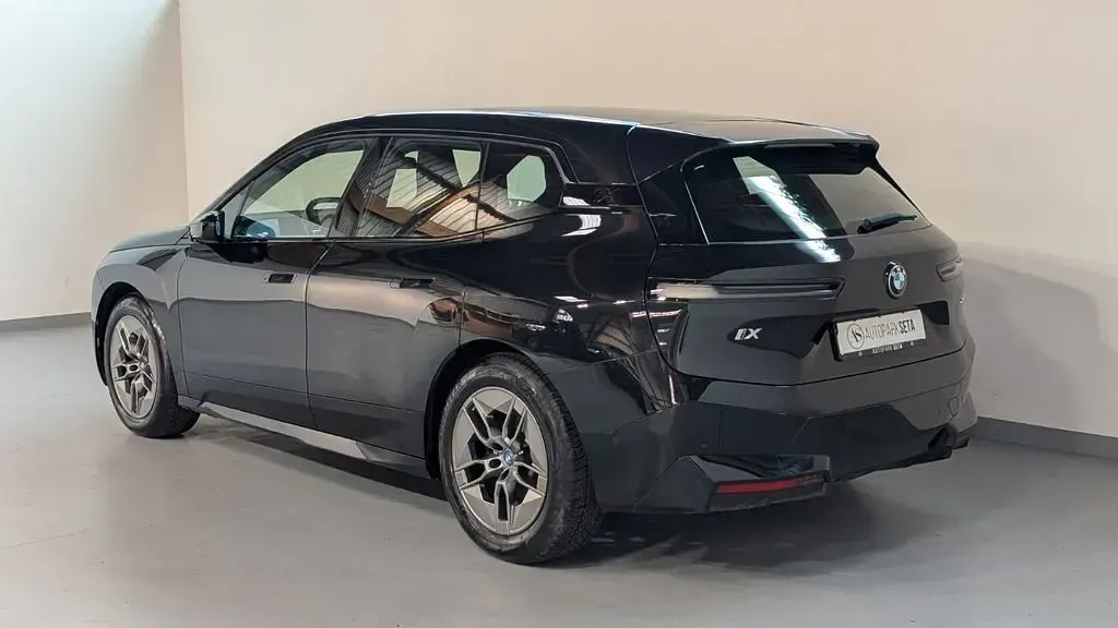Gebraucht BMW iX Sport Line 384 kW (523 PS) 2023 Saphirschwarz SUV