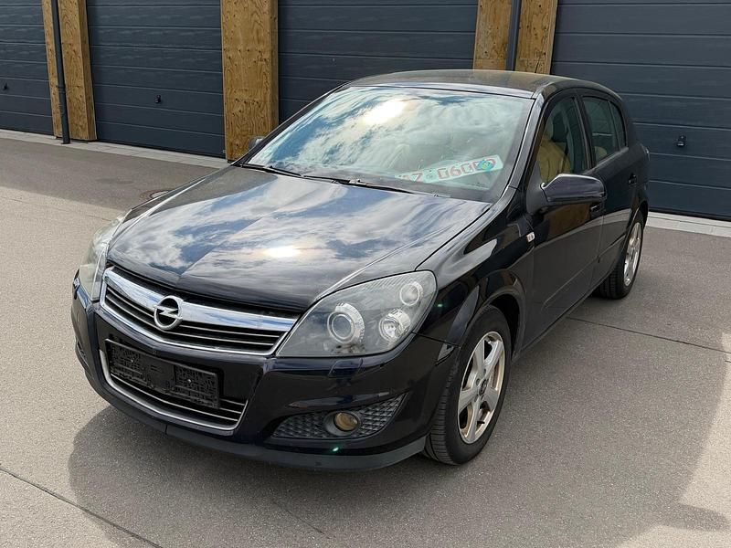 Gebraucht Opel Astra 109 PS (80 kW) 2007 Schwarz Limousine