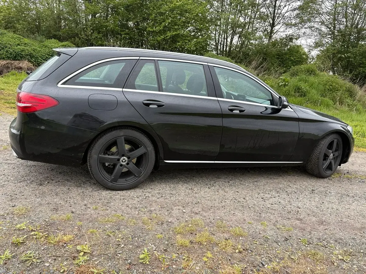 Gebraucht Mercedes 220 170 PS (125 kW) 2018 Schwarz Kombi