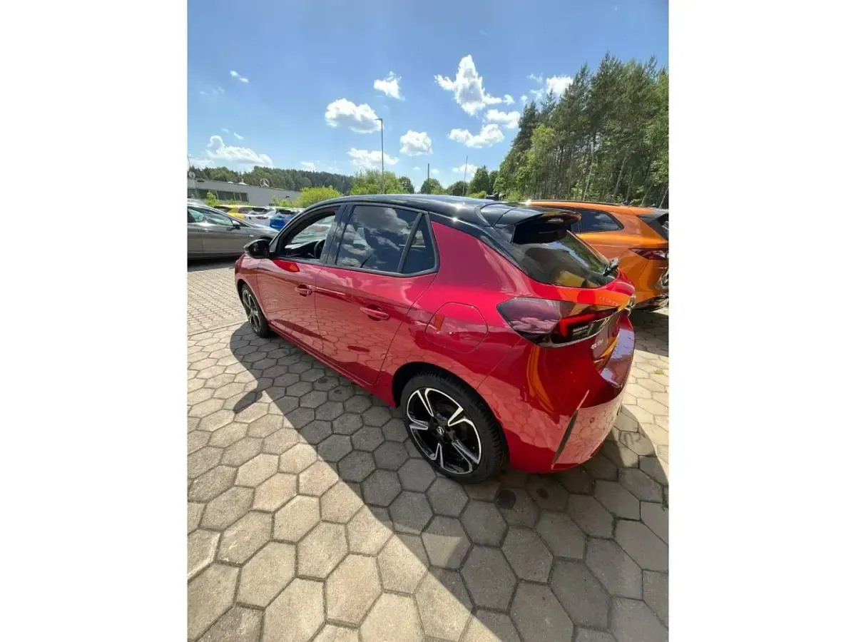 Usado Opel Corsa GS Line 101 CV (74 kW) 2023 Rojo Utilitario