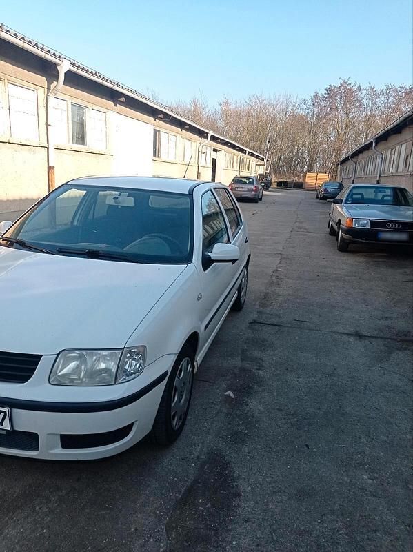 Gebraucht VW Polo 60 PS (44 kW) 2000 Weiß Kleinwagen