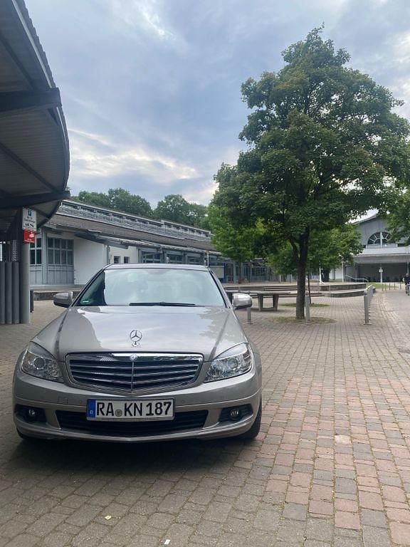 Second-hand Mercedes C180 Classic 156 CP (114 kW) 2007 Negru Berlinǎ