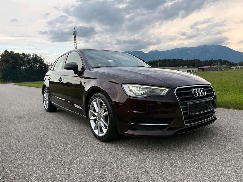 Violet Gebraucht 2015 Audi A3 Sportback Limousine | 11.000 € (Superpreis) - Bild 1/4