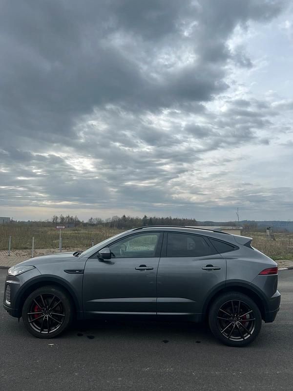 Używany Jaguar E-Pace R-Dynamic 200 KM (147 kW) 2019 Szary SUV