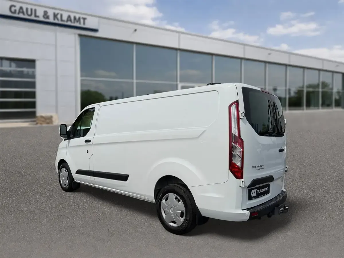 Gebraucht Ford Transit Custom Trend 131 PS (96 kW) 2022 Frostweiß Van