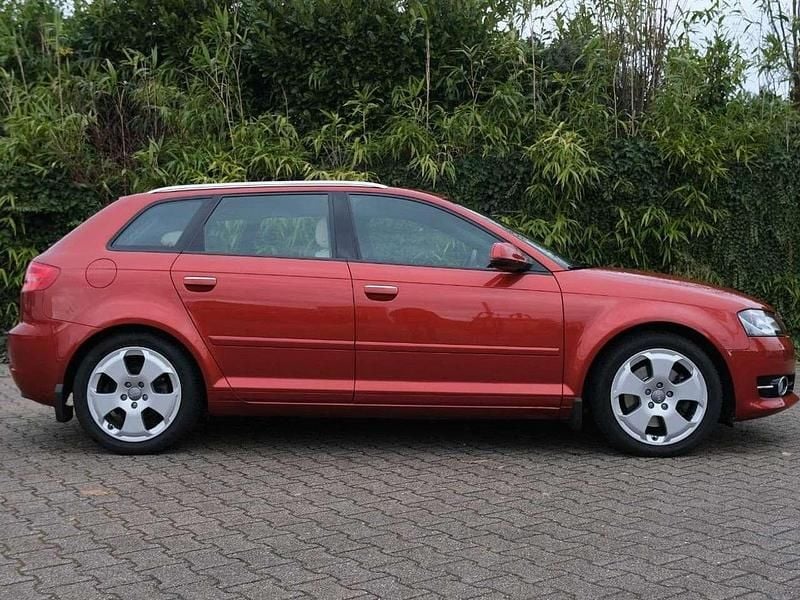 Rot Gebraucht 2010 Audi A3 Design Kombi | 6.600 € - Bild 1/4