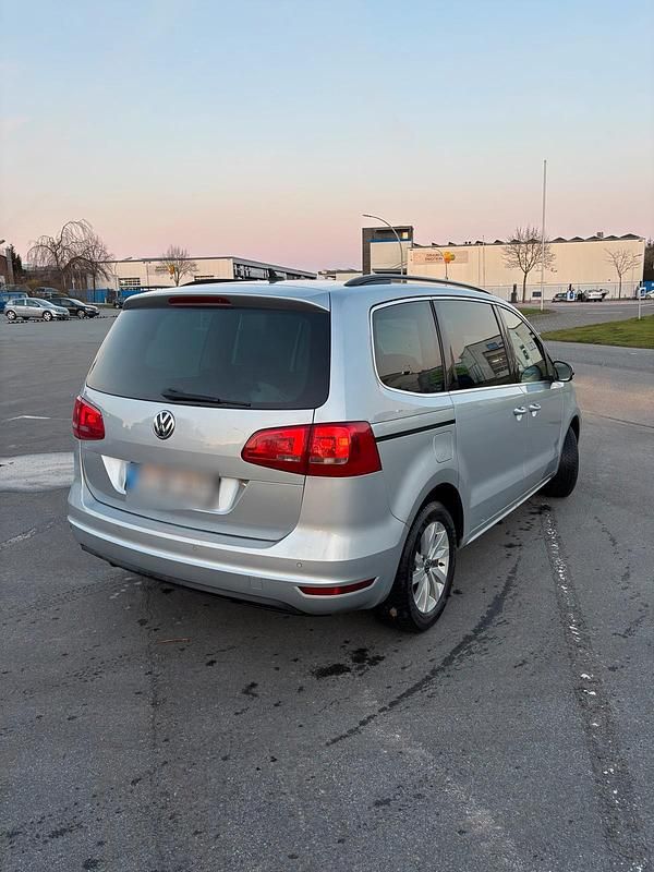 Gebraucht VW Sharan Edition 175 PS (128 kW) 2012 Silber Van / Kleinbus