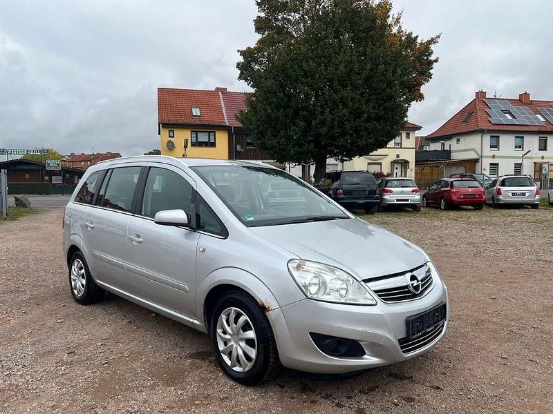 Gebraucht Opel Zafira Edition 116 PS (85 kW) 2008 Silber Van / Kleinbus
