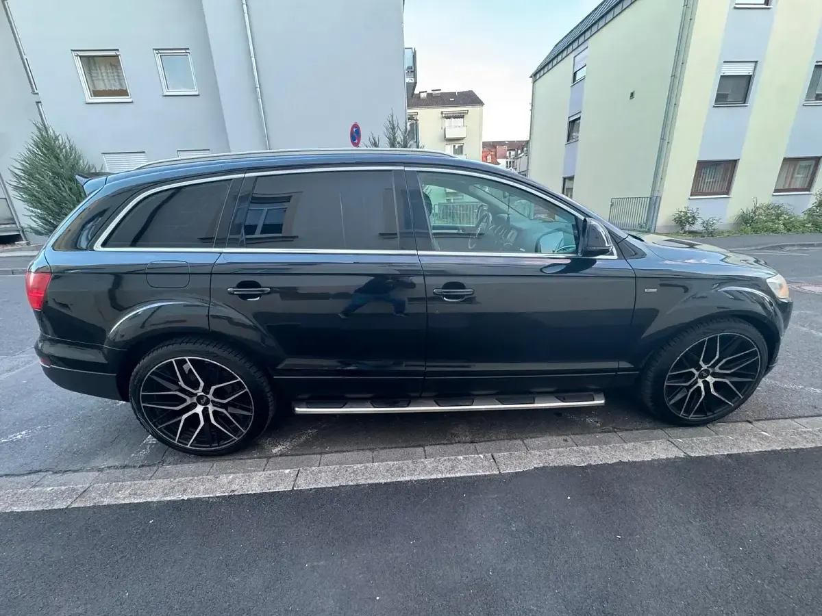 Używany Audi Q7 233 KM (171 kW) 2009 Czarny SUV