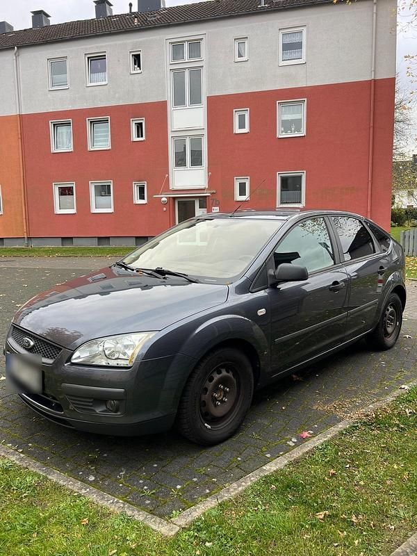 Gebraucht Ford Focus 101 PS (74 kW) 2005 Limousine