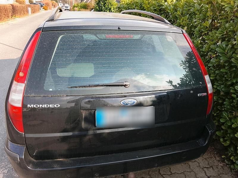 Gebraucht Ford Mondeo 115 PS (84 kW) 2003 Schwarz Kombi
