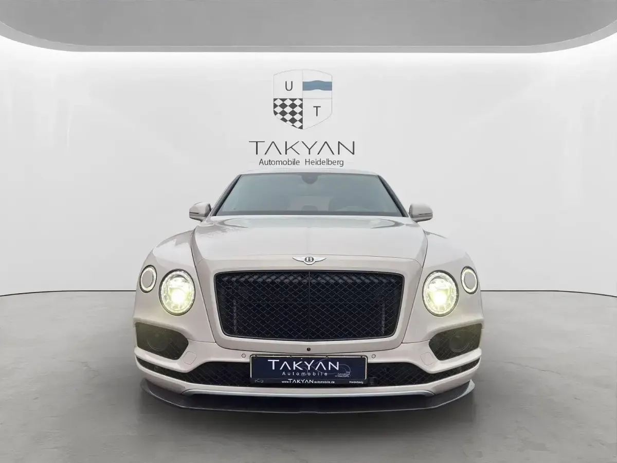 Gebraucht Bentley Bentayga 608 PS (447 kW) 2018 Braun SUV