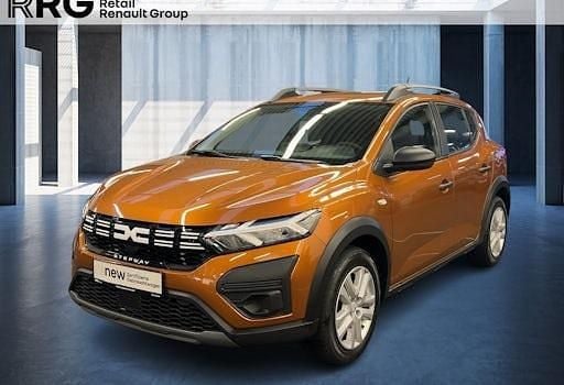 Gebraucht Dacia Sandero Essentiel 101 PS (74 kW) 2023 Orange Limousine