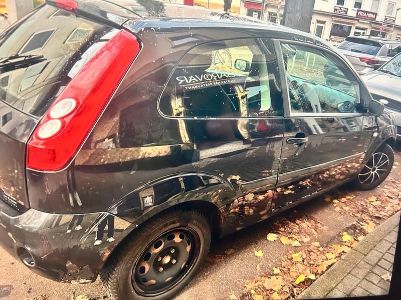 Beige Gebraucht 2008 Ford Fiesta Kleinwagen | 550 € - Bild 1/4