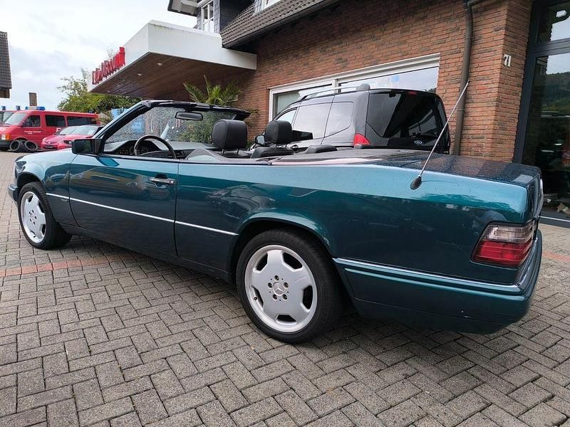 Gebraucht Mercedes E200 Edition 136 PS (100 kW) 1997 Cabrio