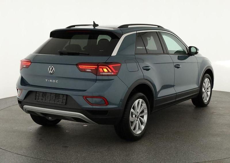 Neu VW T-Roc Life 150 PS (110 kW) 2025 Petroleumblau metallic SUV