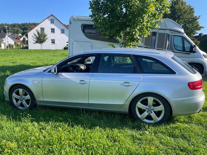 Silber Gebraucht 2009 Audi A4 S-Line Kombi | 5.300 € (Fairer Preis) - Bild 1/4