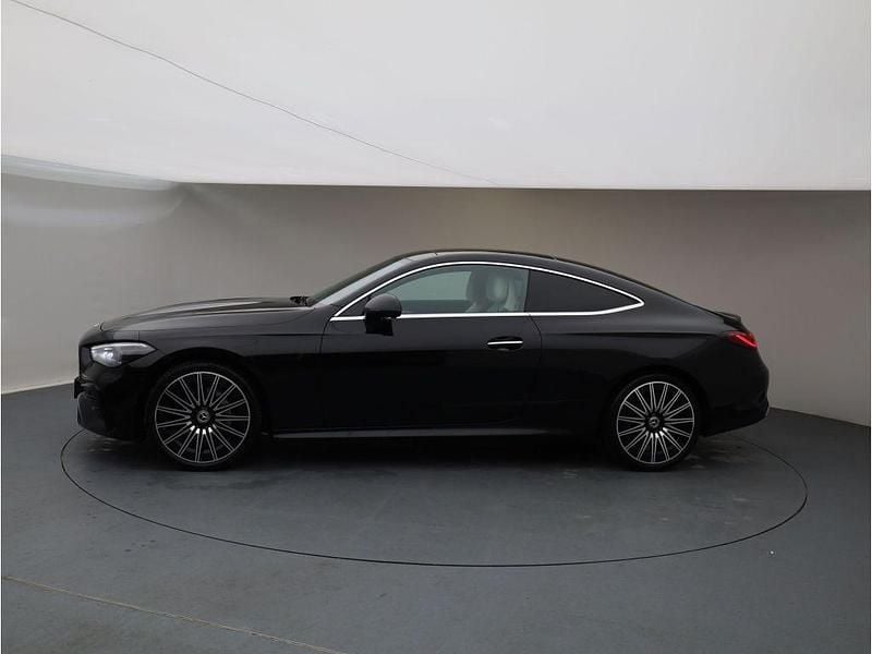 Gebraucht Mercedes 200 AMG 204 PS (150 kW) 2024 Metalliclack obsidianschwarz (metallic) Coupé