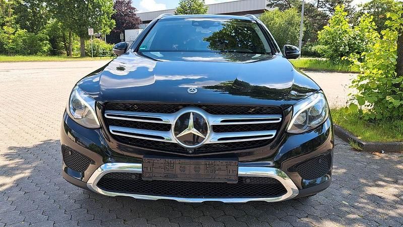 Gebraucht Mercedes GLC350 258 PS (189 kW) 2017 Schwarz SUV