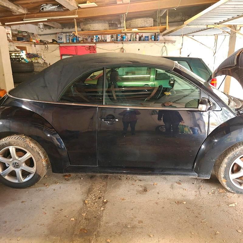 Gebraucht VW New Beetle Cabriolet 75 PS (55 kW) 2009 Schwarz Cabrio