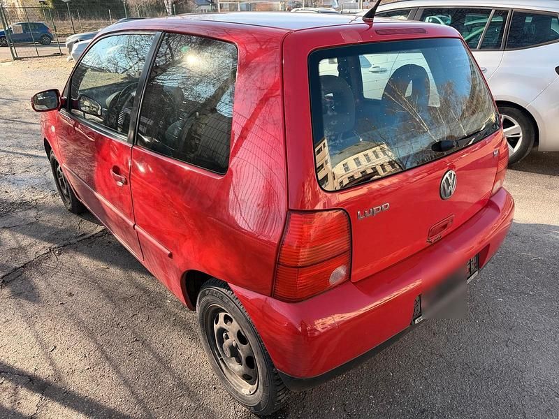 Gebraucht VW Lupo 75 PS (55 kW) 2002 Rot Kleinwagen