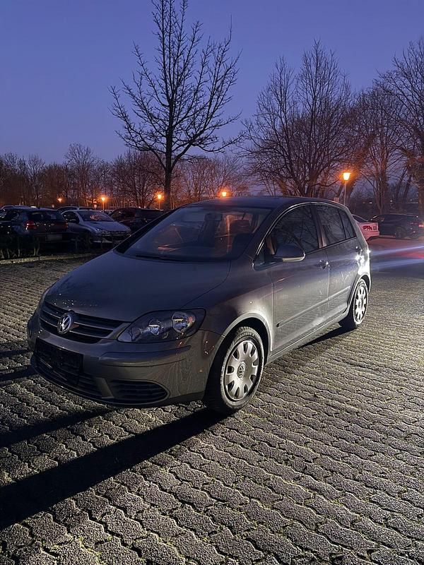 Gebraucht VW Golf Plus Cross 105 PS (77 kW) 2008 Grau Van / Kleinbus